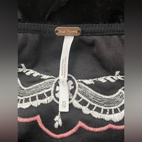Free People Blouse Size XS Petite Black Velvet Embroidered Party Train - Picture 14 of 15